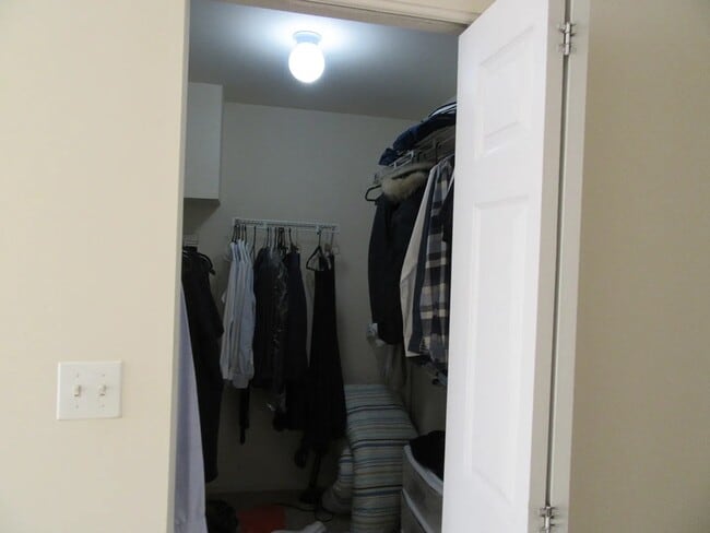 Foto del edificio - 440 E Thornhill Ln