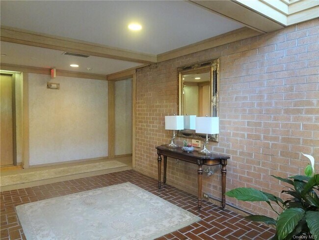 Foto del edificio - 300 Livingston Ave