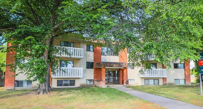 Photo du bâtiment - Sandalwood Place