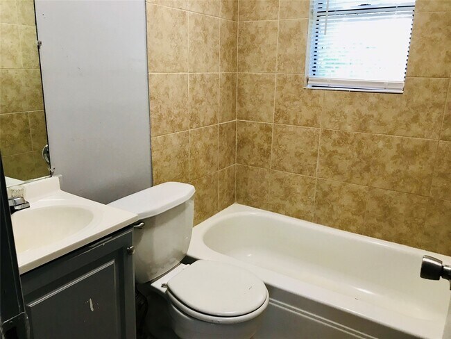 Foto del edificio - 8717 Spaulding St