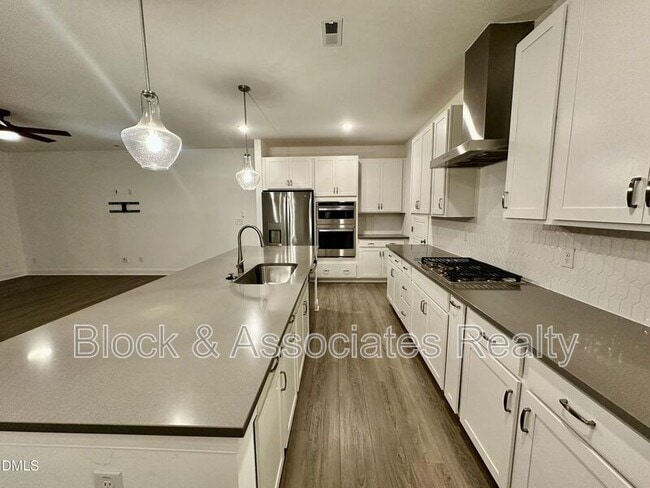 Building Photo - 2093 Maggie Vly Dr