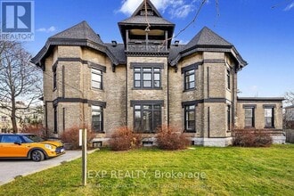 Building Photo - 202 Green St