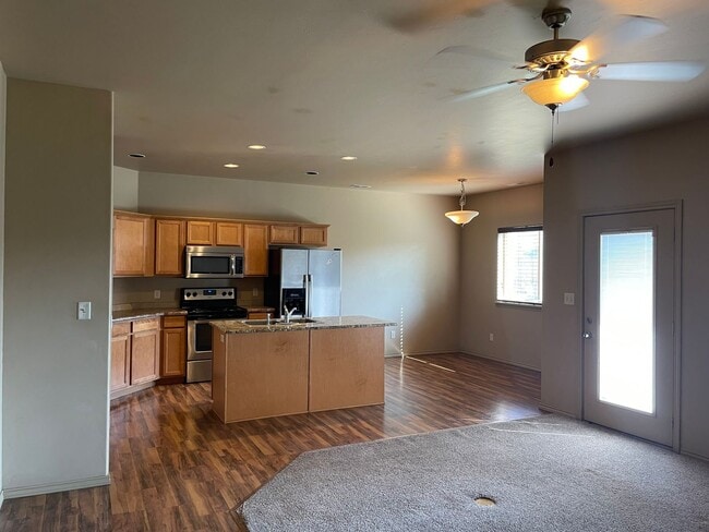 Building Photo - 3156 Cross Canyon Ln