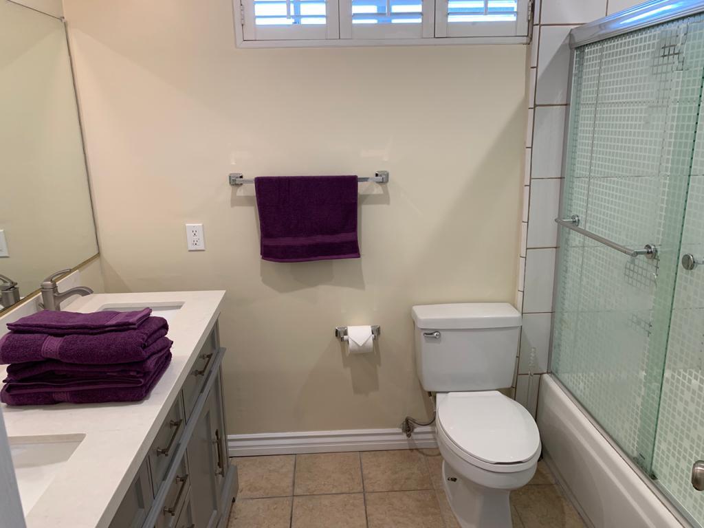 Bathroom - Partially Furnished - 1055 S Holt Ave