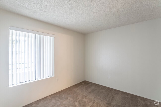1 BR, 1 BA - 540 SF - Xav Summerfield Villas