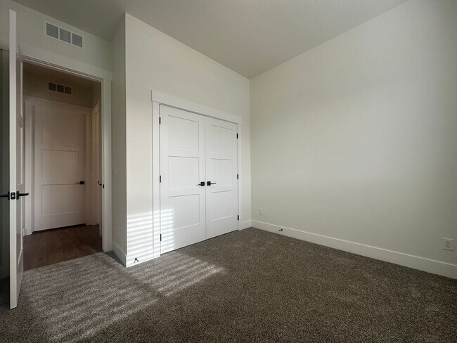 Foto del edificio - Beautiful 3bed, 2bath, 1,627sq.ft. home in KUNA