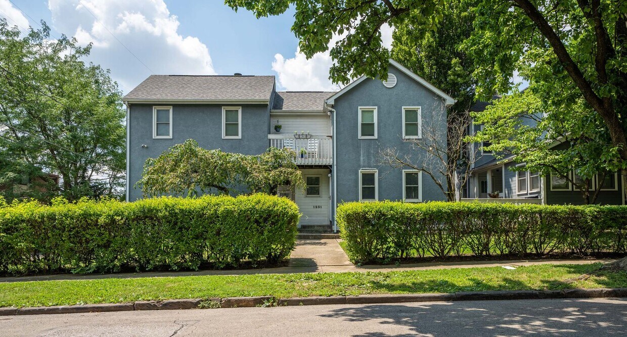 1231 Indianola Ave Unit 1231 B, Columbus, OH 43201 Room for Rent in