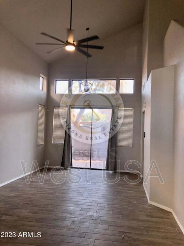 Foto del edificio - 1425 S Lindsay Rd