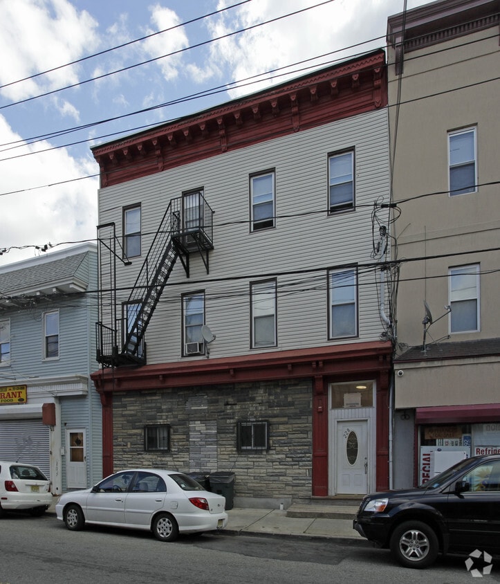 Building Photo - 228 Old Bergen Rd