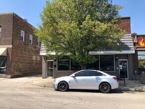 Building Photo - 3208 Grove Ave