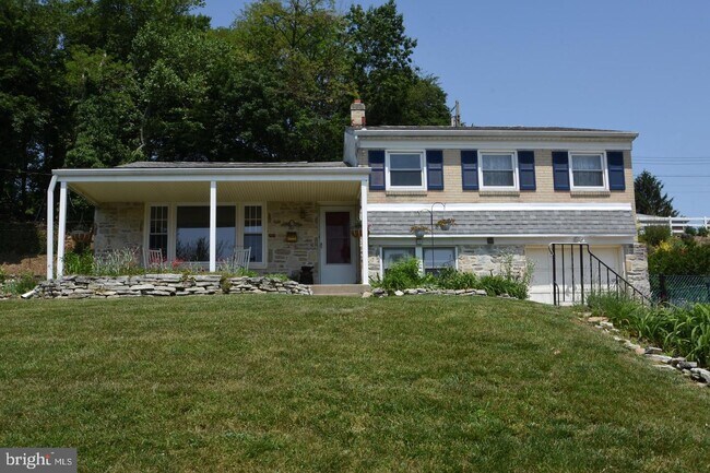Building Photo - 1584 Williams Rd
