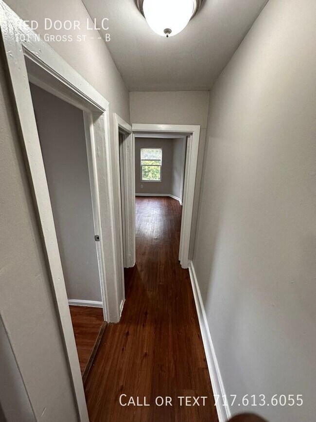 Photo - 101 N Gross St Apartment