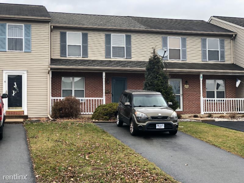 7 Tiffany Ln, Lebanon, PA 17046 House Rental in Lebanon, PA