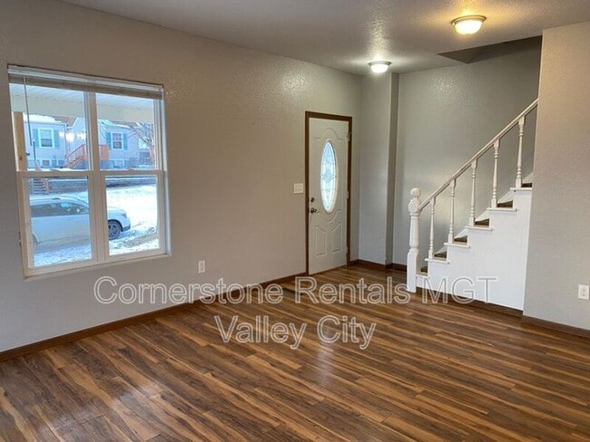 Foto del edificio - 642 2nd Ave NW