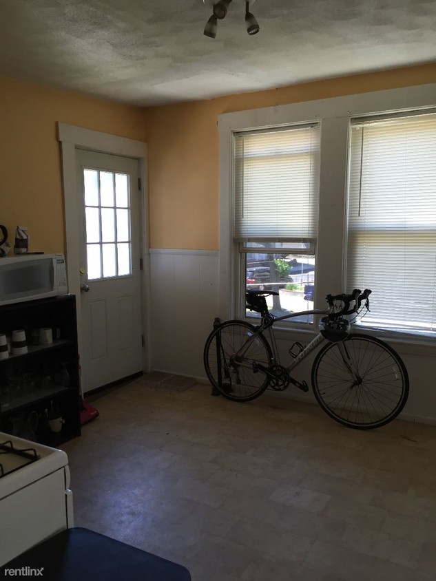 3 br, 1 bath - 528 Washington - 3 br, 1 bath  - 528 Washington