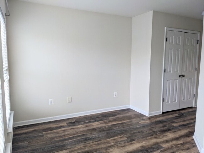 Foto del edificio - 1051 5th St SE