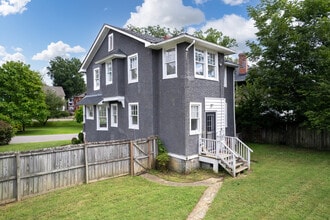 Building Photo - 2928 Hawthorne Ave