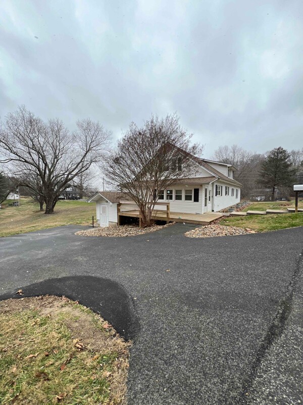 Foto del edificio - 1010 Brethren Church Rd