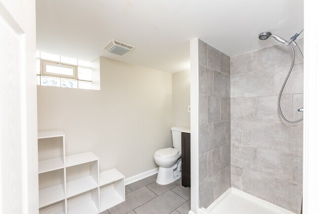 Foto del edificio - 2745 W Gregory St