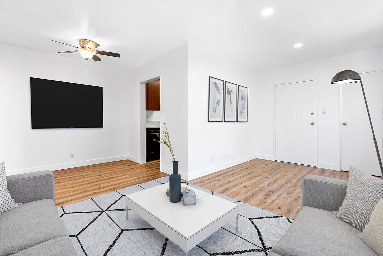 Primary Photo - 1435 N Curson Ave