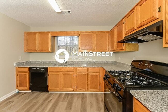 Building Photo - 3 Bedroom Pet-Friendly Home in REX, GA wit...