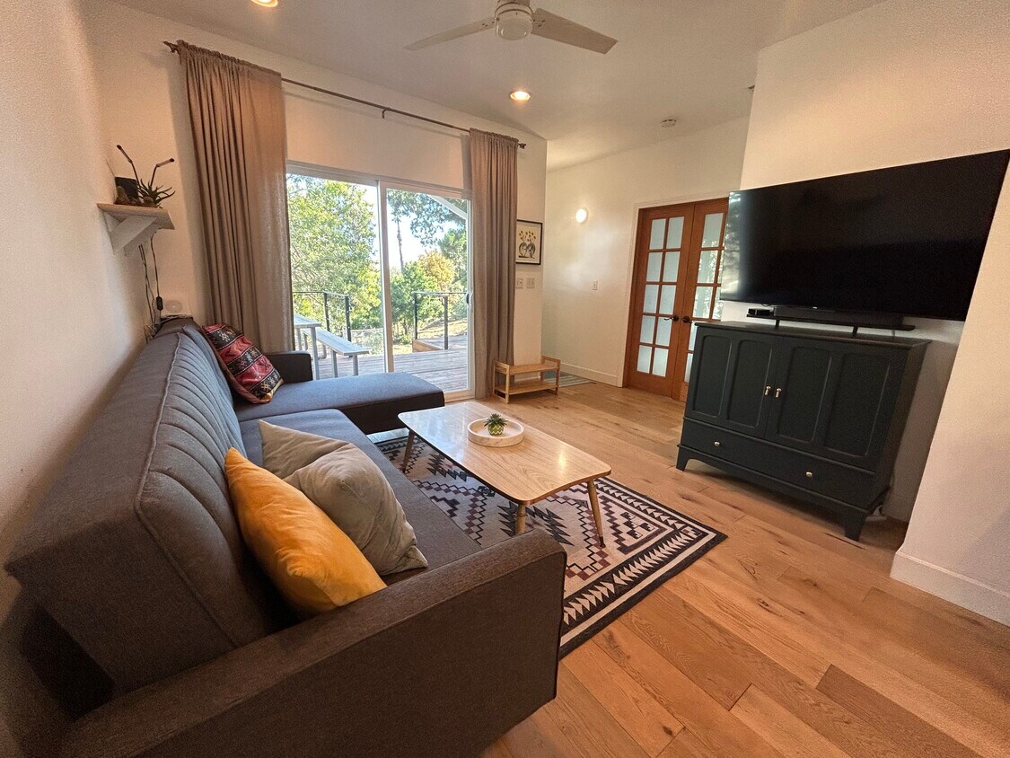 Living Room - 3663 Roberta St