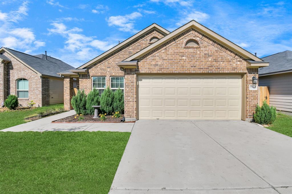 Foto principal - 7230 Victorville Dr