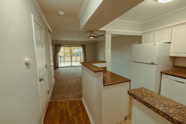 Foto del edificio - 301 Harbor Heights Dr