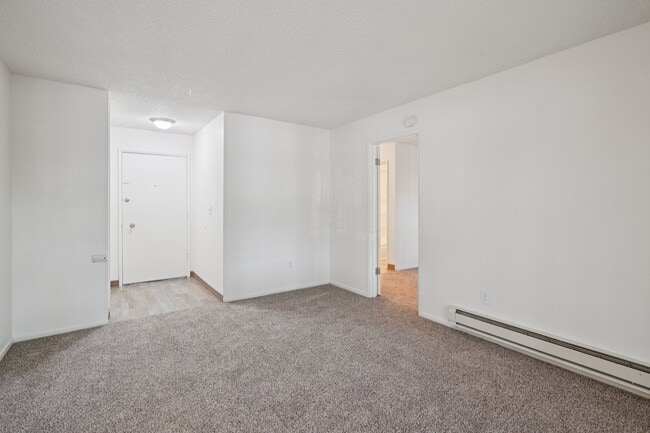 Building Photo - Georgetown Manor Apartments