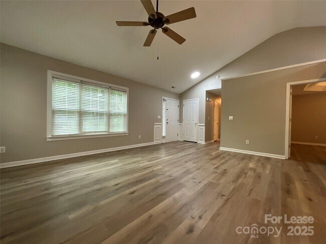Building Photo - 13703 Shiella Caruth Dr