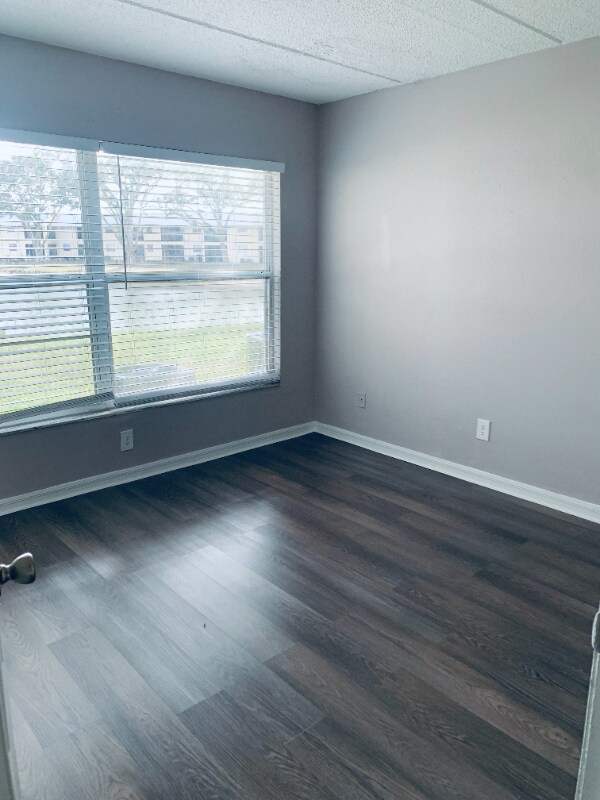 Foto del edificio - 6525 Deeb St
