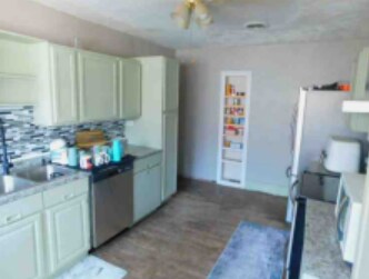 Building Photo - 1503 Palmer Ave