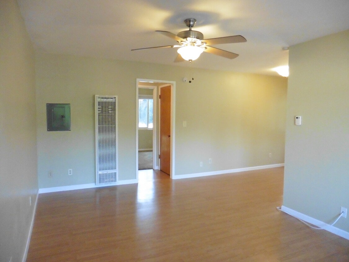 Living Room - 312 Camille Ct