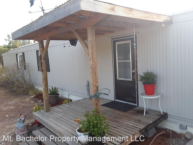 Building Photo - 3 br, 1 bath House - 6420 SW Jaguar Ave