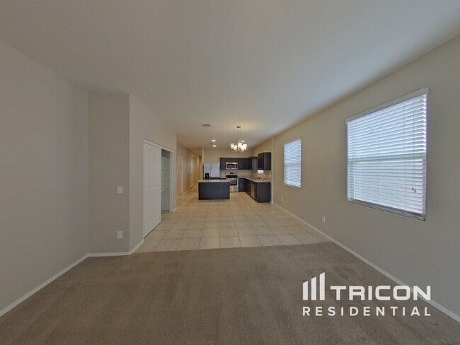 Foto del edificio - 17030 N Rosemont St