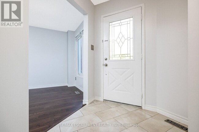 Building Photo - 6198 Saltmarsh Ct