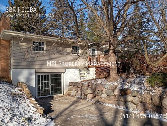 Building Photo - W249N7958 Hillside Rd