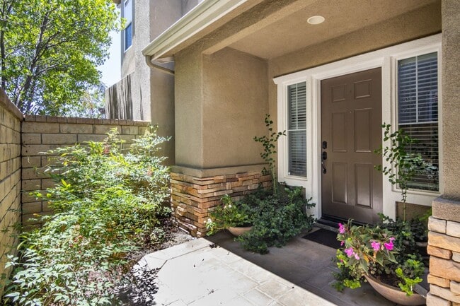 Building Photo - 28031 Alta Vista Ave
