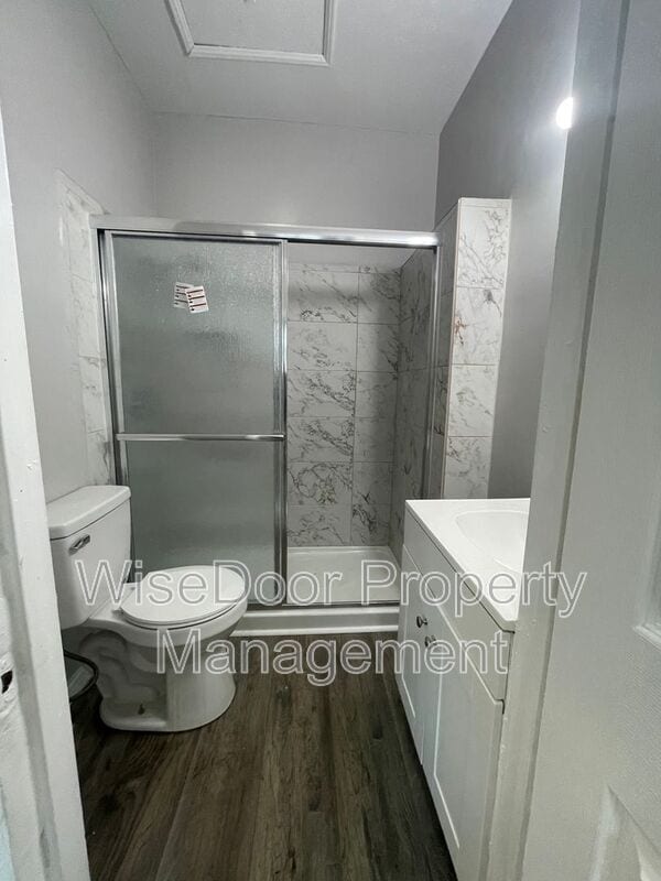 Photo - 155 W 43rd St Apartment