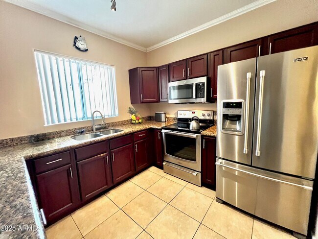 Foto del edificio - 10401 N 52nd St