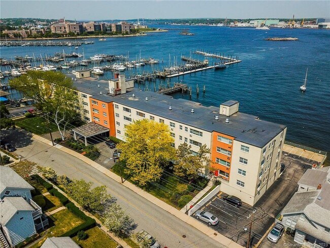 Foto del edificio - 292 Pequot Ave