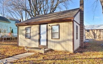 Building Photo - 710 E Park St