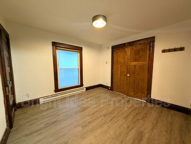 Foto del edificio - 2709 Stevens Ave