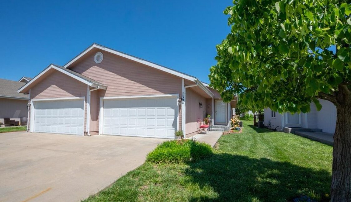 Foto principal - 7304 SW 23rd Ct