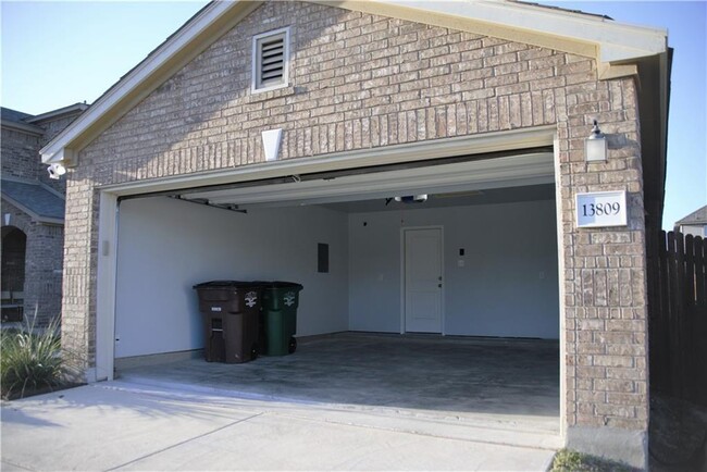 Building Photo - 13809 Benjamin Harrison St