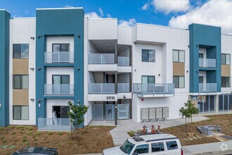 Building Photo - Citrino