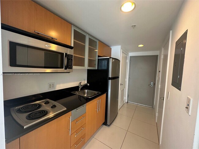 Foto del edificio - 1750 N Bayshore Dr