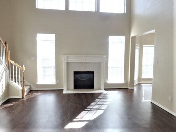 Building Photo - 8304 Woodland Way