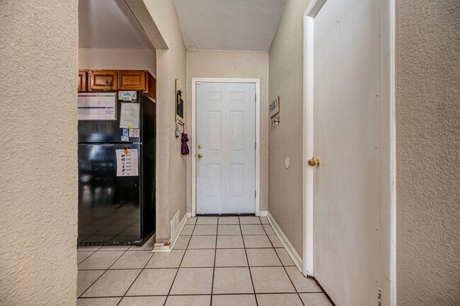 Foto del edificio - 4 Bedroom Rental Available February 15th!