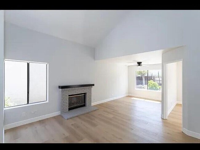 Foto del edificio - Lovely & renewly renovated home in Rancha Cucamonga